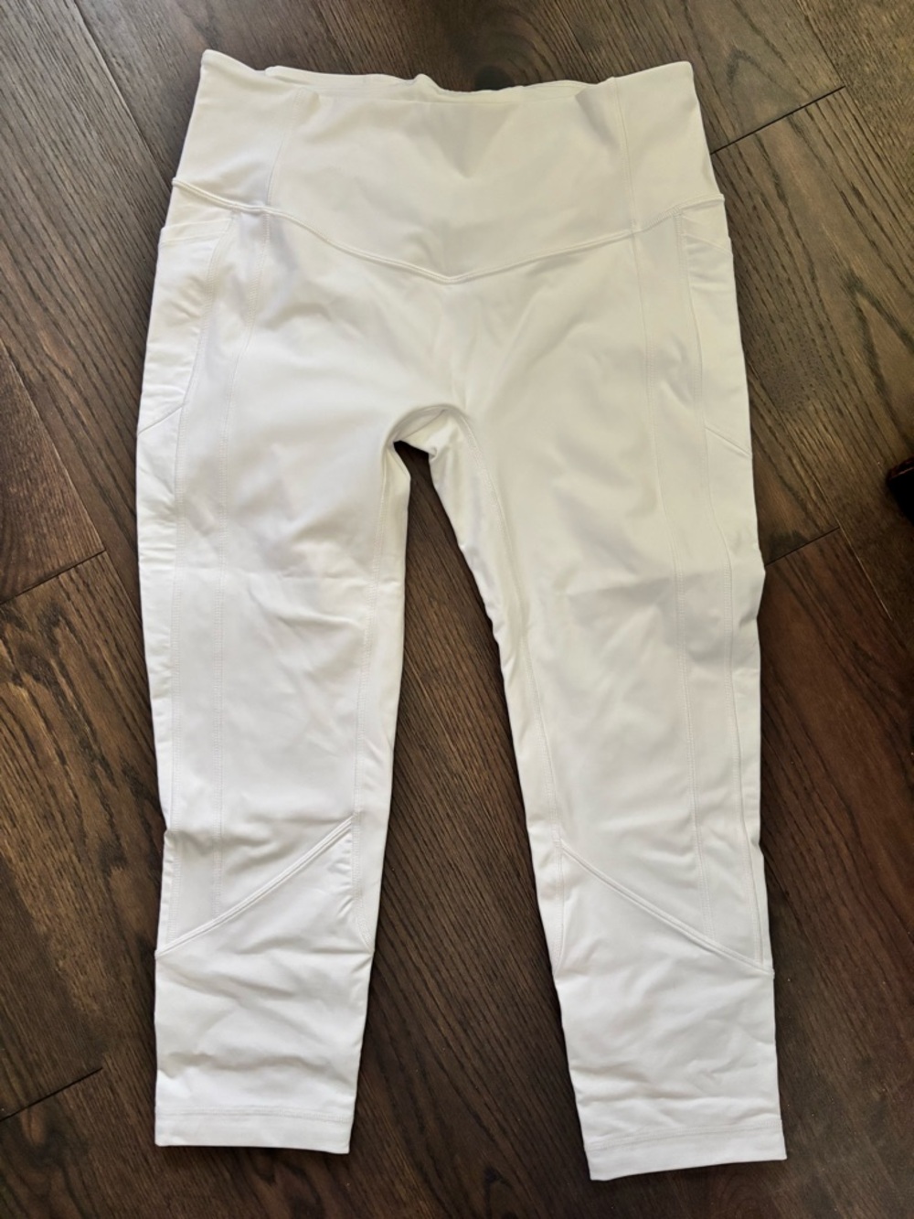 Lululemon running crops